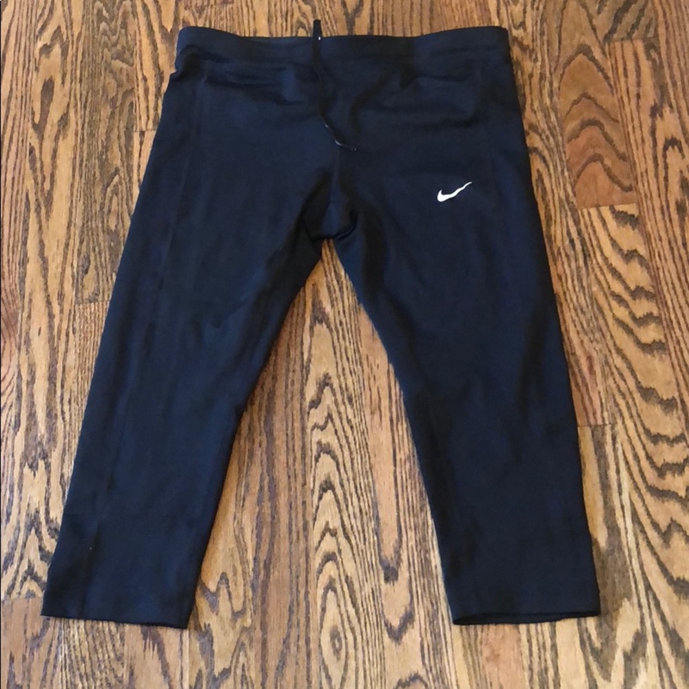 Nike crop sz M